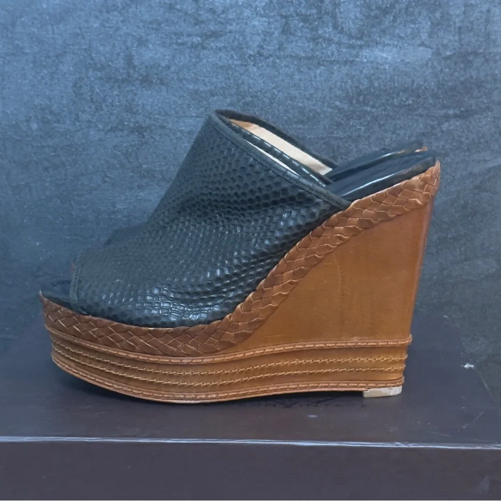 Modern Vintage Black Leather Brown Wedge Mules Size 7